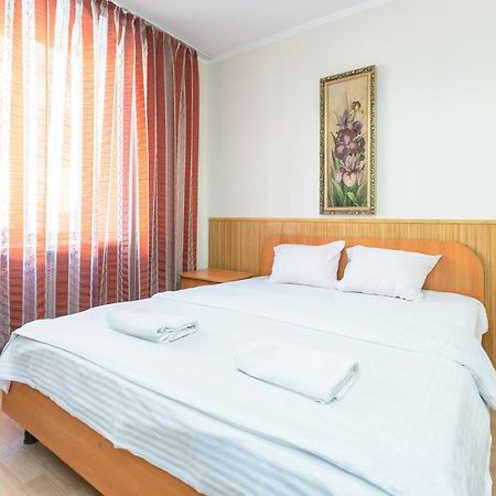 Квартира Студія Біля Оперного Театру По Вулиці Гонти 4 Leopoli Esterno foto